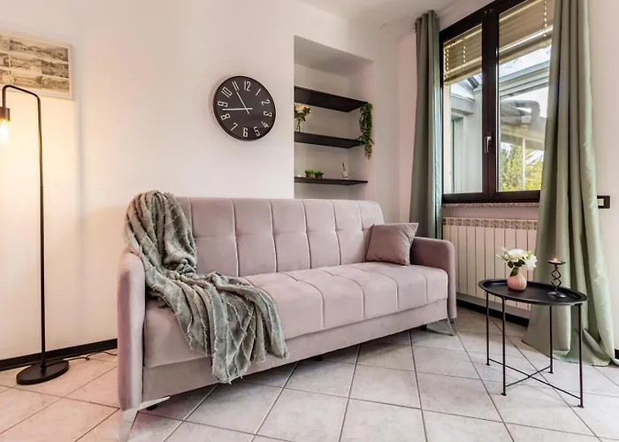 Апартаменты Lakecomo-Free-Parking-Volta Hub