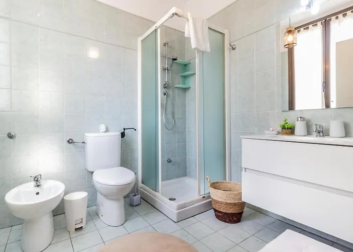 Lakecomo-Free-Parking-Volta Hub Комо