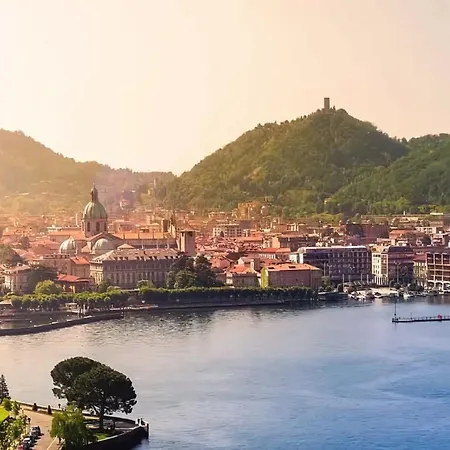 Lakecomo-free-parking-volta Hub
