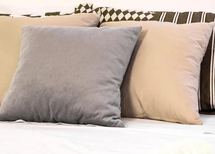 Апартаменты Lakecomo-Free-Parking-Volta Hub Комо