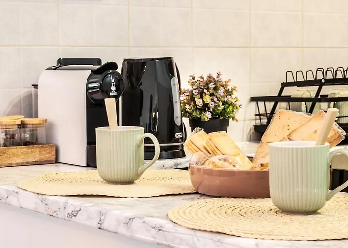 Lakecomo-free-parking-volta Hub *