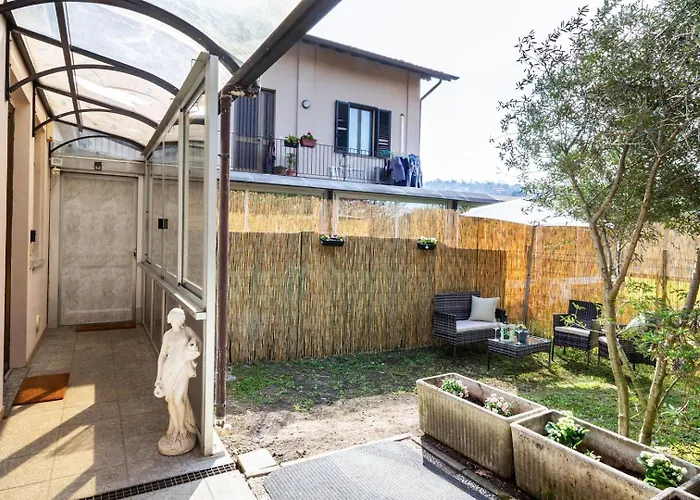 Lakecomo-free-parking-volta Hub